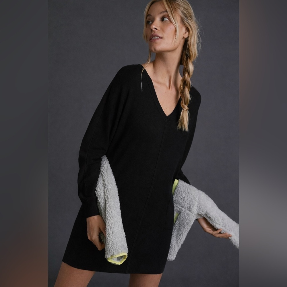 Saturday/Sunday by Anthropologie Chrissy Sweater Mini Dress in Black MP